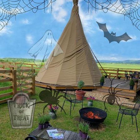 Burtree House & Retreats Tipi With Secluded Hot Tub Hotell Thirkleby Exteriör bild