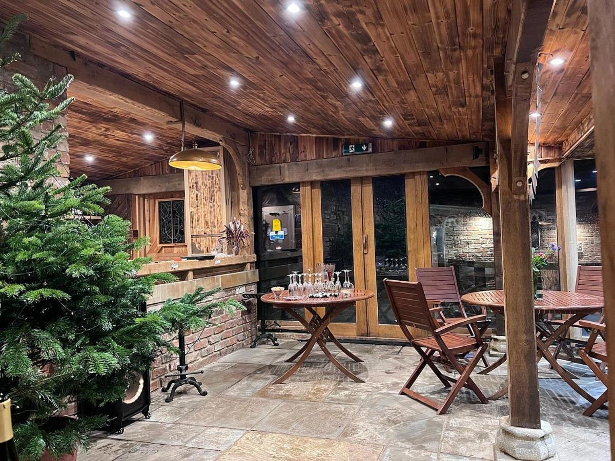 Burtree House & Retreats Tipi With Secluded Hot Tub Hotell Thirkleby Exteriör bild