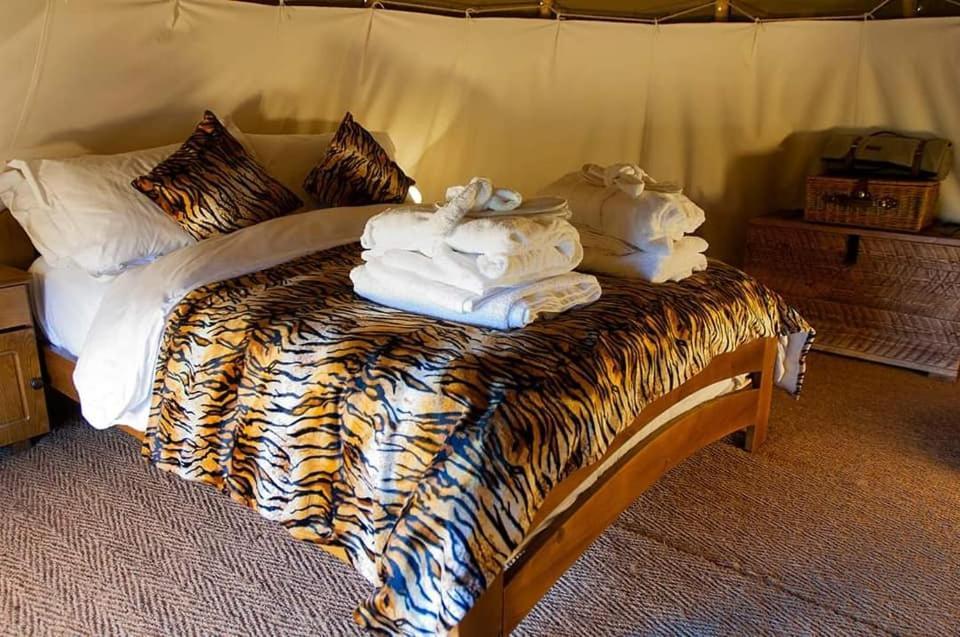 Burtree House & Retreats Tipi With Secluded Hot Tub Hotell Thirkleby Exteriör bild